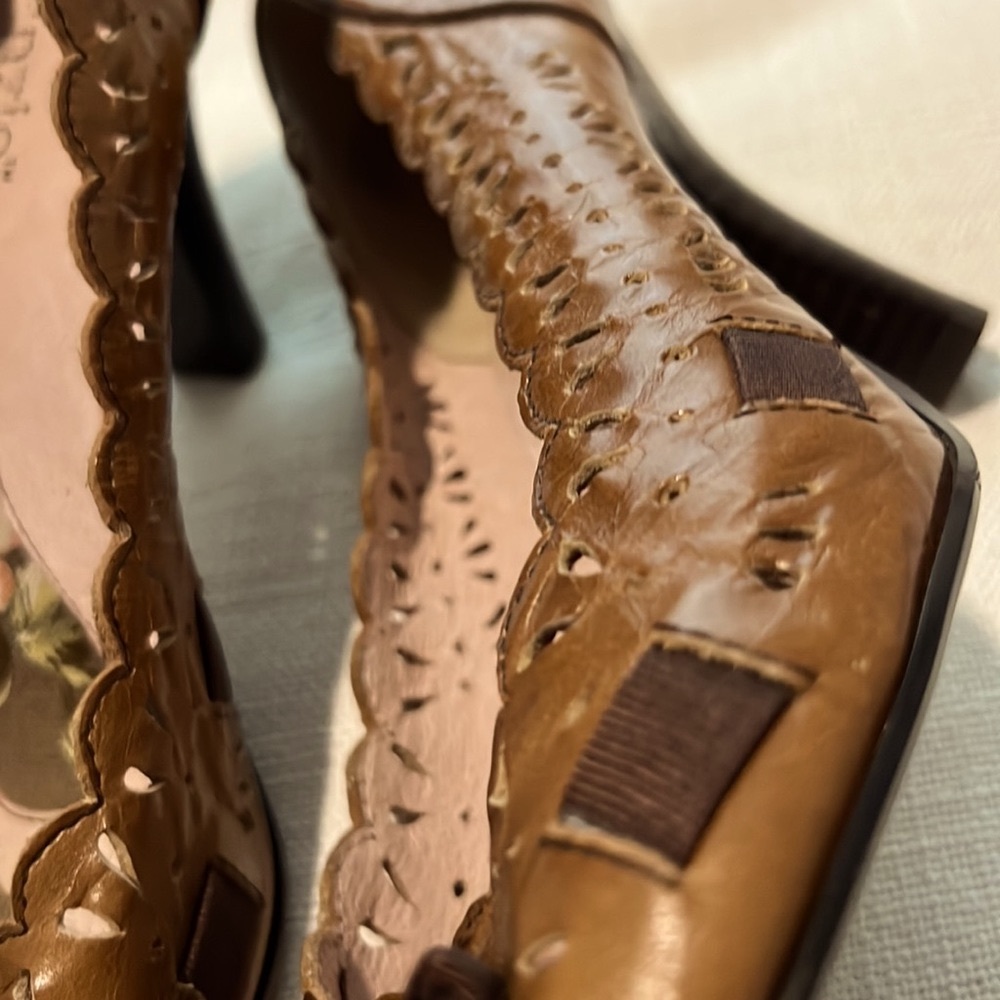 Kensie brown two tone heels - Picture 4 of 5